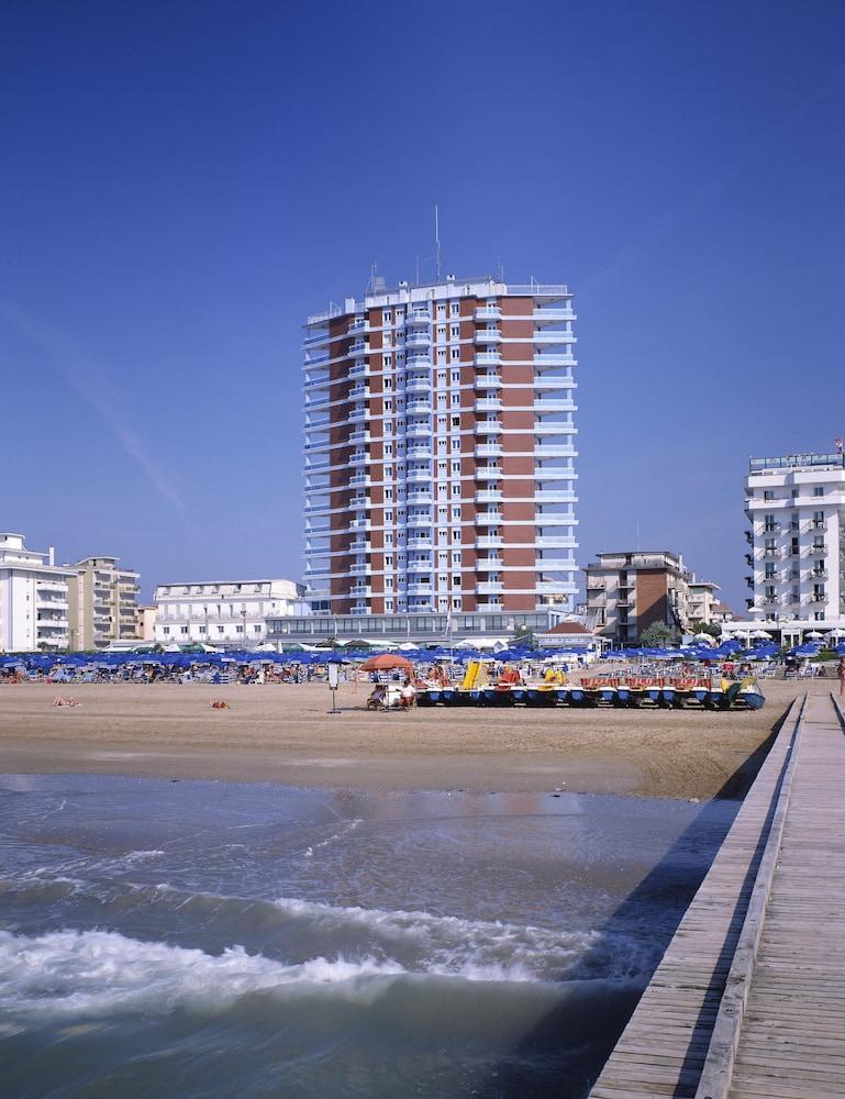 Hotel Caravelle&Minicaravelle Lido di Jesolo Exterior foto