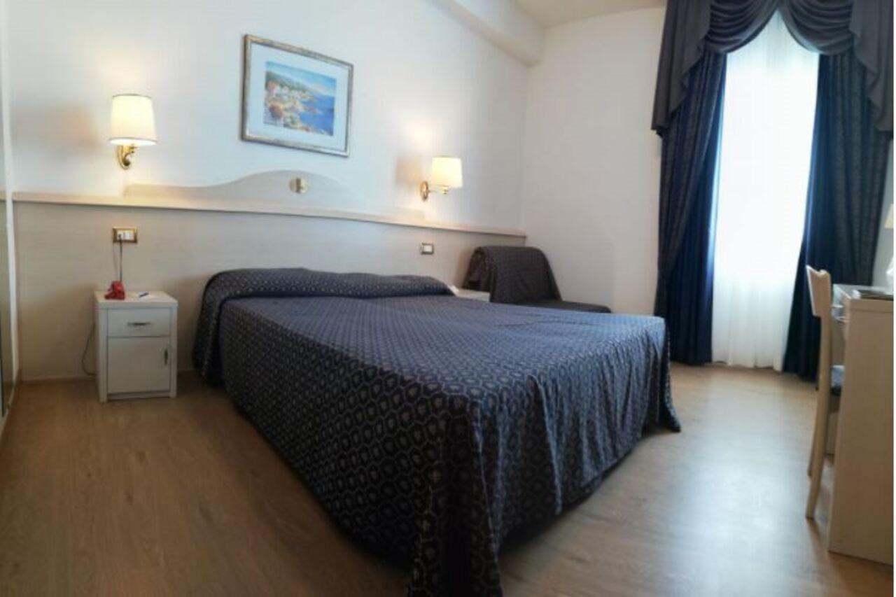 Hotel Caravelle&Minicaravelle Lido di Jesolo Exterior foto
