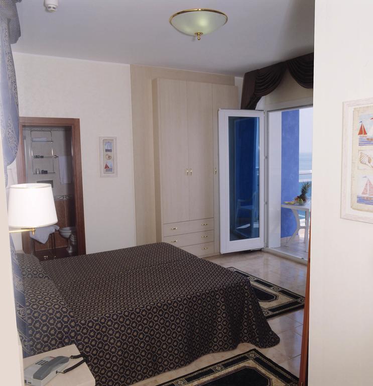 Hotel Caravelle&Minicaravelle Lido di Jesolo Habitación foto
