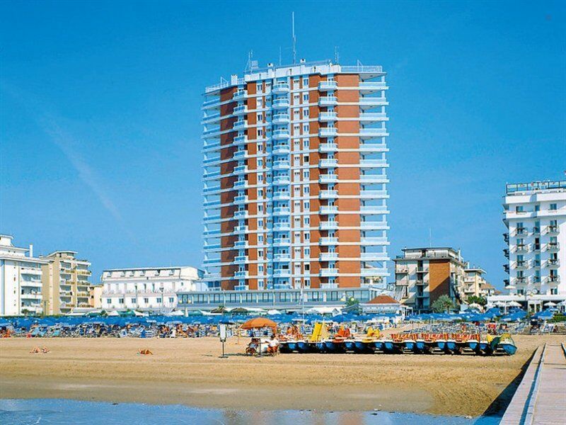 Hotel Caravelle&Minicaravelle Lido di Jesolo Exterior foto